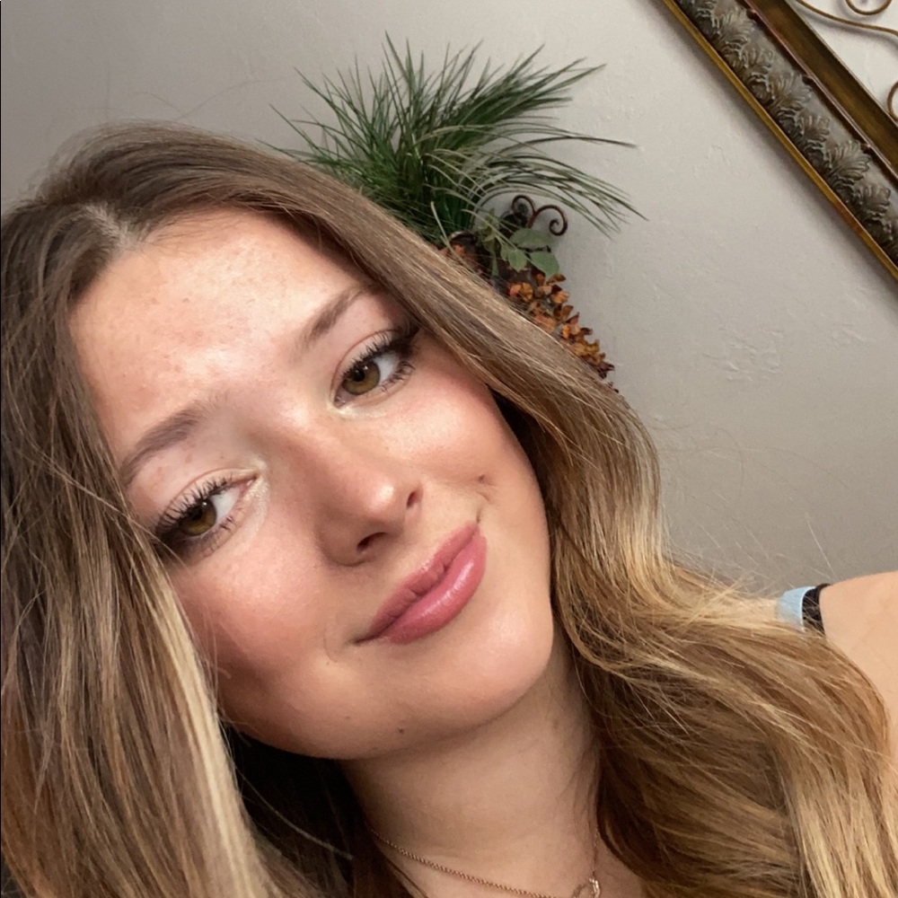 Meet your Posher, Kaleigh